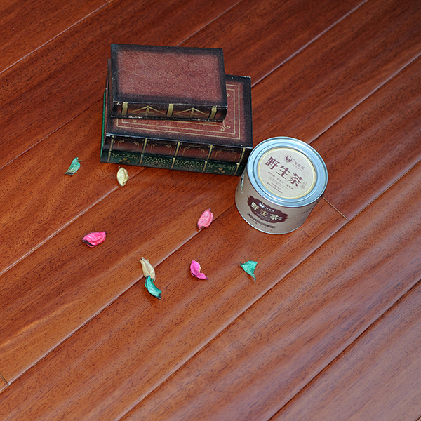 實木地?zé)岬匕? border=